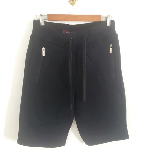 Mens Akademiks Sweat Shorts Size Medium - Picture 1 of 6
